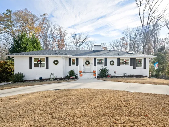 126 Tanglewood Dr, Anderson, SC 29621