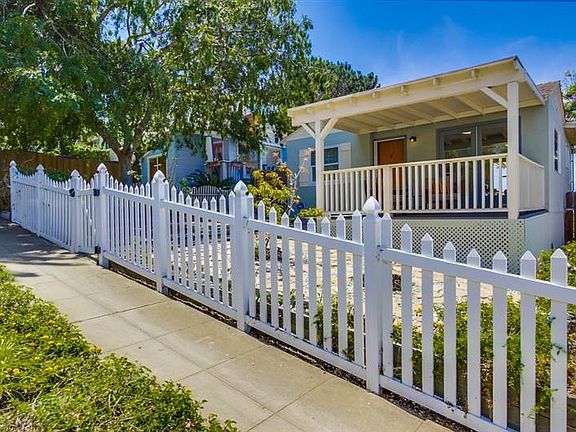 3rd image of 4669 Del Mar Ave