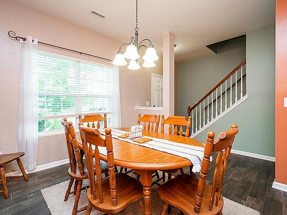 4th image of 1303 Torrey Pines Ct