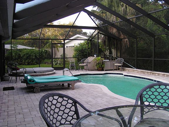 pool/deck/cage