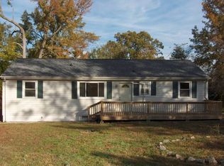 4129 Henshaw Dr, North Dinwiddie, VA 23803