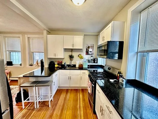 20 Moon St #4 — Photo 3