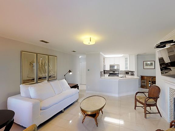4th image of 800 Ironwood Dr Unit 824