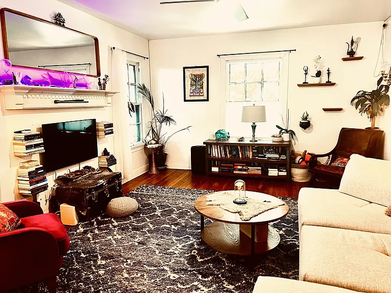 Alameda Dr — Photo 16