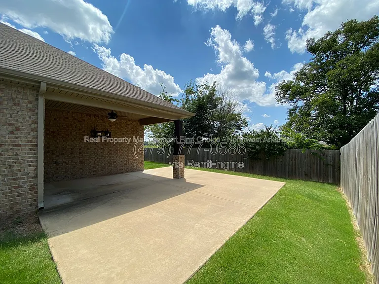 109 S Geranium Ln — Photo 11