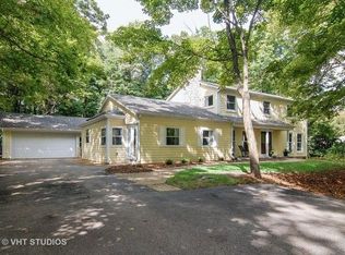 4N172 Thornapple Rd, St Charles, IL 60174