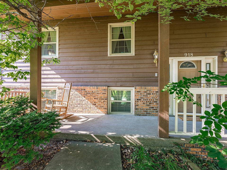 1st image of 918 Acorn Ln