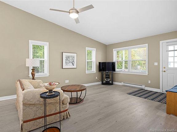 5th image of 29 Maple Trail Ln