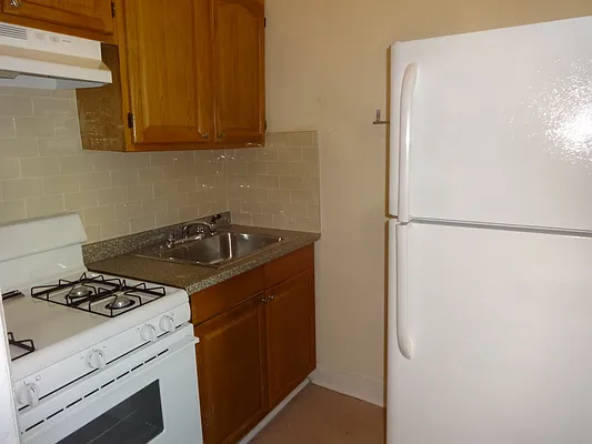 Rented by Blue Egg Realty Corp | media 4