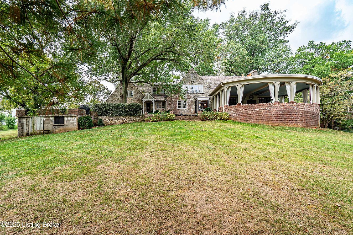 carousel photo #7 (MLS)