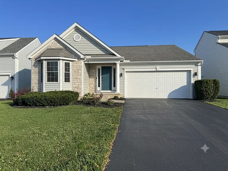 8833 Meadow Grass Ln — Photo 1
