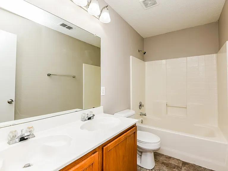 4329 Meadowknoll Dr — Photo 16