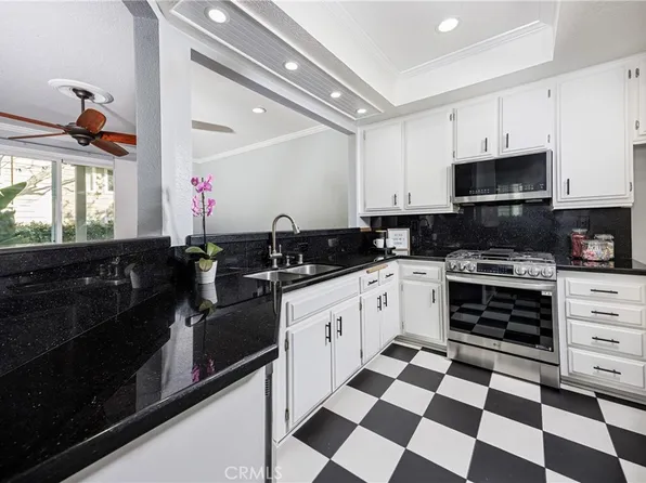 7291 Coho Dr Unit 105, Huntington Beach, CA 92648