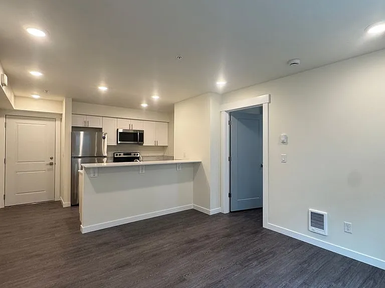 503 E Helena Ave — Photo 11