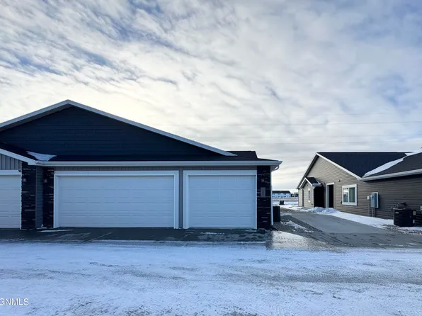 109 Kenner Loop, Bismarck, ND 58504