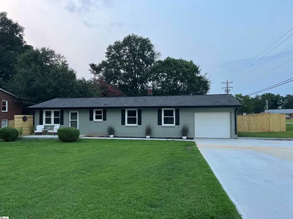 111 Paxton St, Mauldin, SC 29662