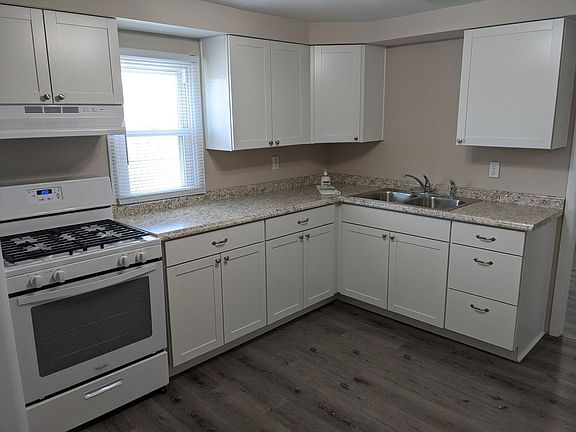 4th image of 1826 W 8th St APT 3