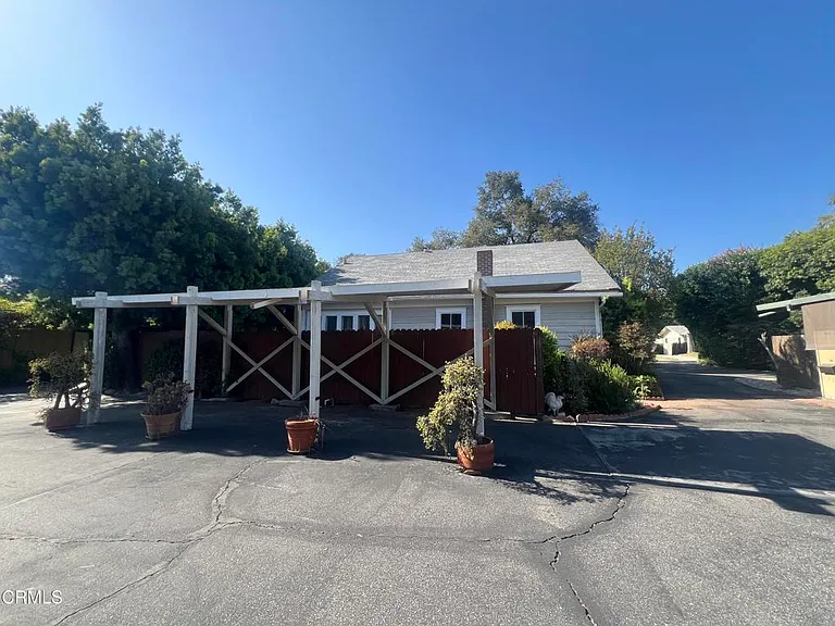 623 Charter Oak St — Photo 21