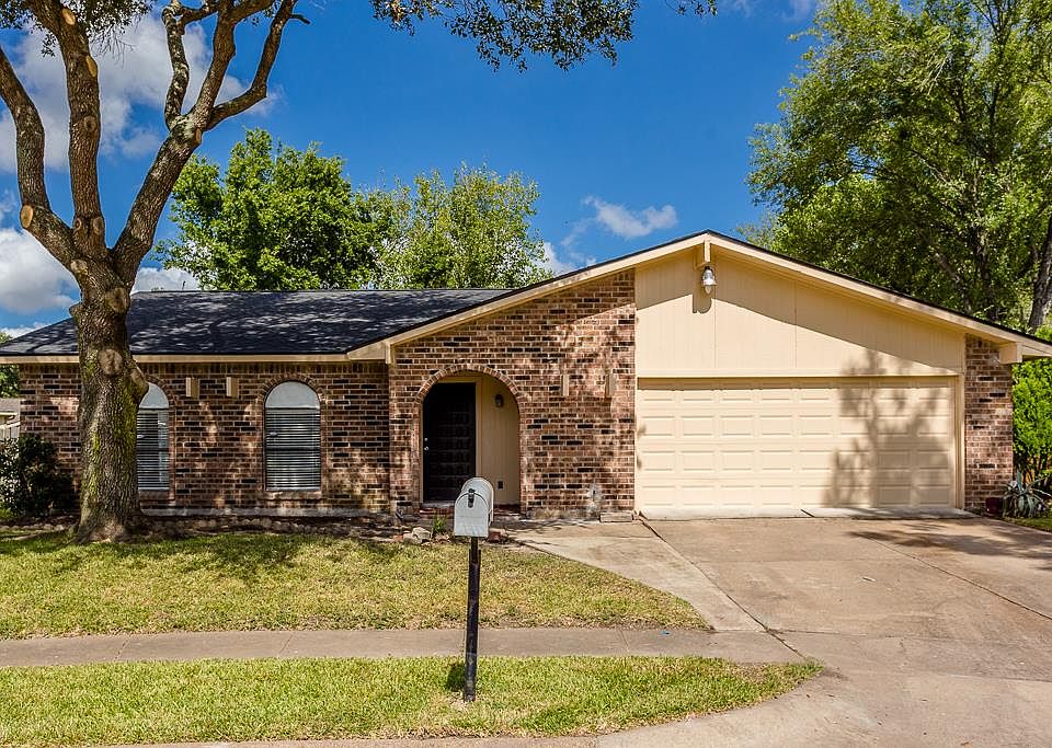 1st image of 15618 Mira Monte Dr