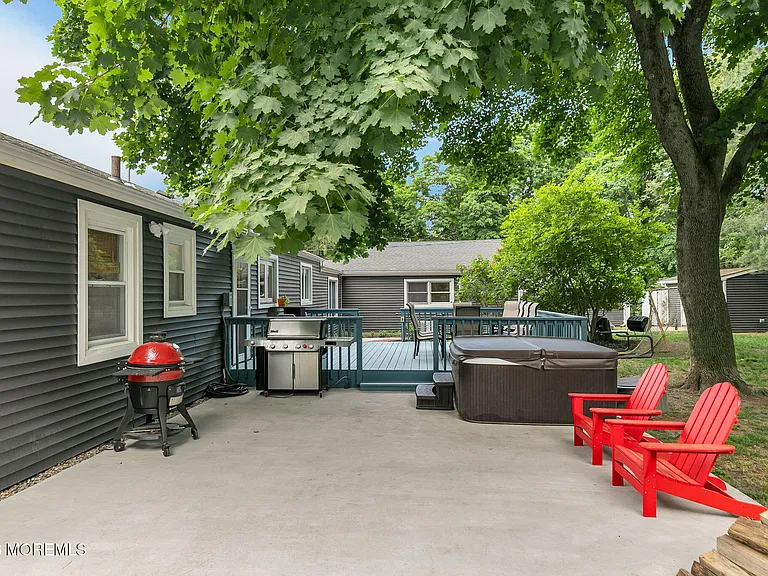 10 Tilton Rd — Photo 40