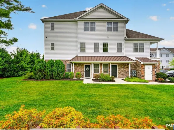 58 Elston Ct, Haskell, NJ 07420