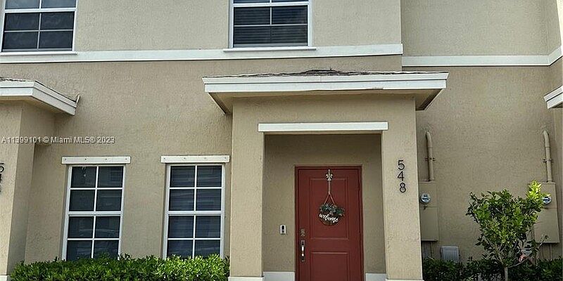 1st image of 548 NE 5th Ln