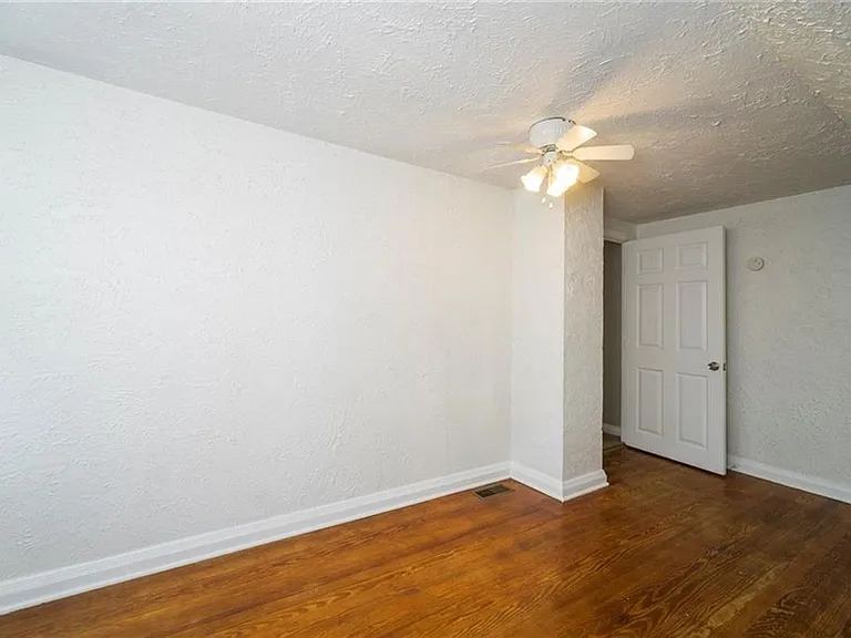 847 Marvin Ave — Photo 16