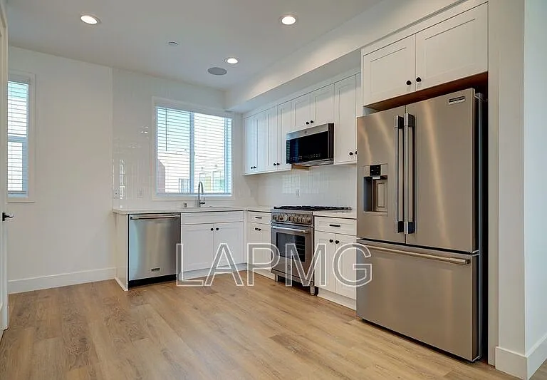 4507 Saturn St #1/2 — Photo 4
