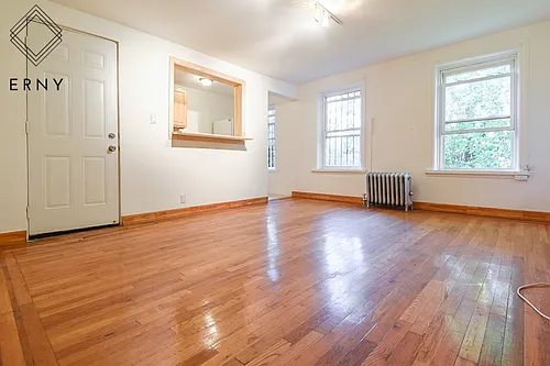 176 Hart St #4A Photo 1 176 Hart St #4A Photo 1