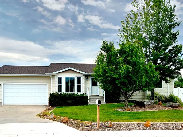 2801 Encino Dr, Great Falls, MT 59404