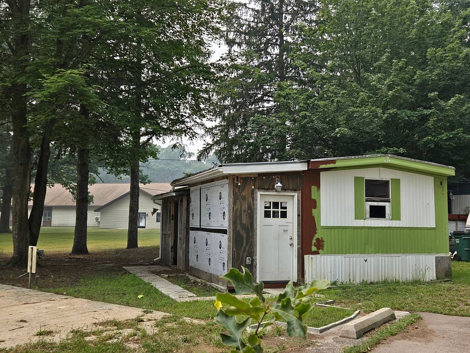 1st image of 1977 Whitehall Rd #23