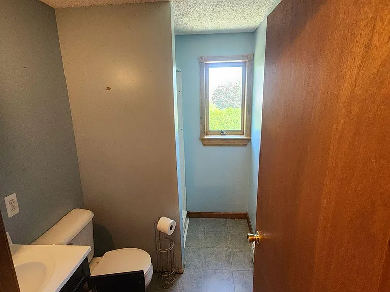 17 Barnet Ave — Photo 19
