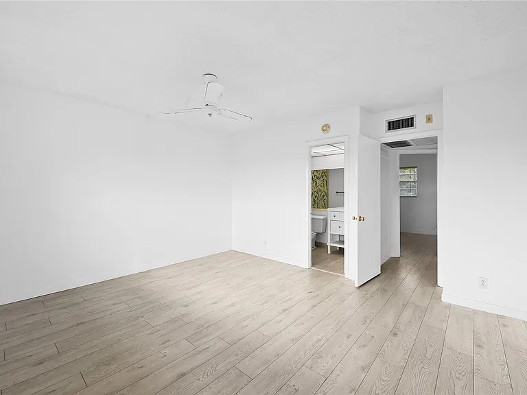 5031 W Oakland Park Blvd #309 — Photo 11
