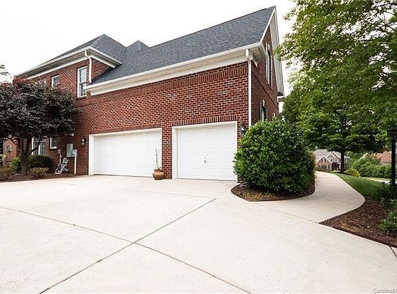 3rd image of 504 Conaway Ct