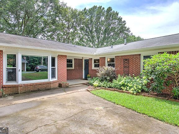 3rd image of 16 Jones Mill Pl