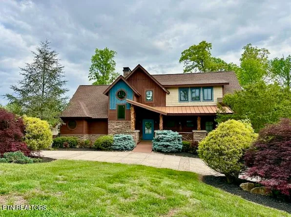 305 Foxwood Dr, Caryville, TN 37714