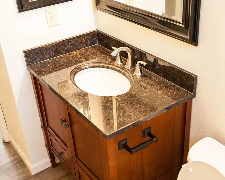 Crestline Apartments — Photo 12