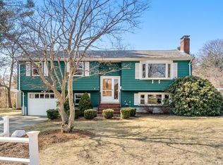 4 Jeffrey Rd, Canton, MA 02021