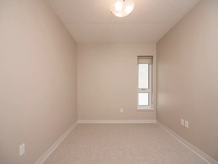 320 Colony St — Photo 24