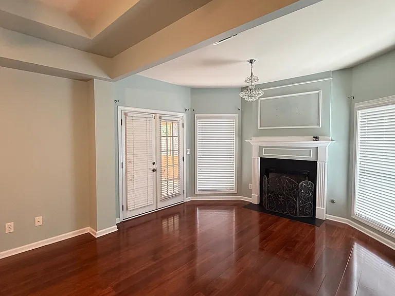 5105 Yellow Pine Dr — Photo 9