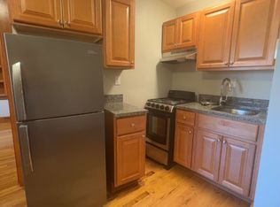 1175 Chapel St #305, New Haven, CT 06511