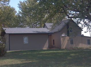 3196 Zearing Ave, Farnhamville, IA 50538