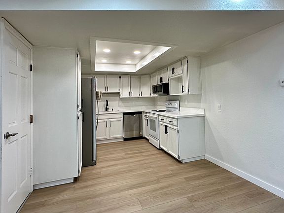5th image of 1809 C St SE #1809