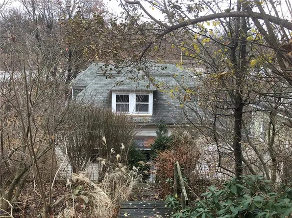 2541 Library Rd, Pittsburgh, PA 15234