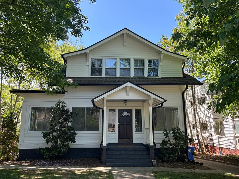 295 E Chestnut St #6