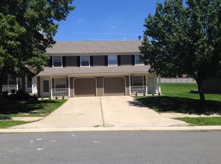 718 SW Lemans Ln, Lees Summit, MO 64082