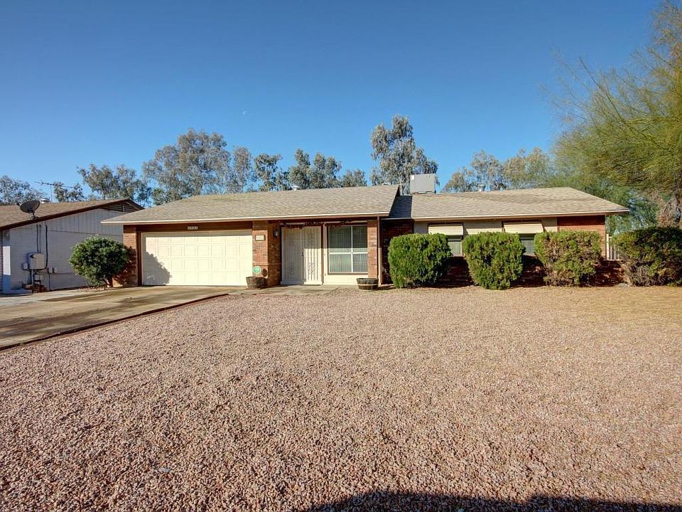 2nd image of 8932 N 105th Ln
