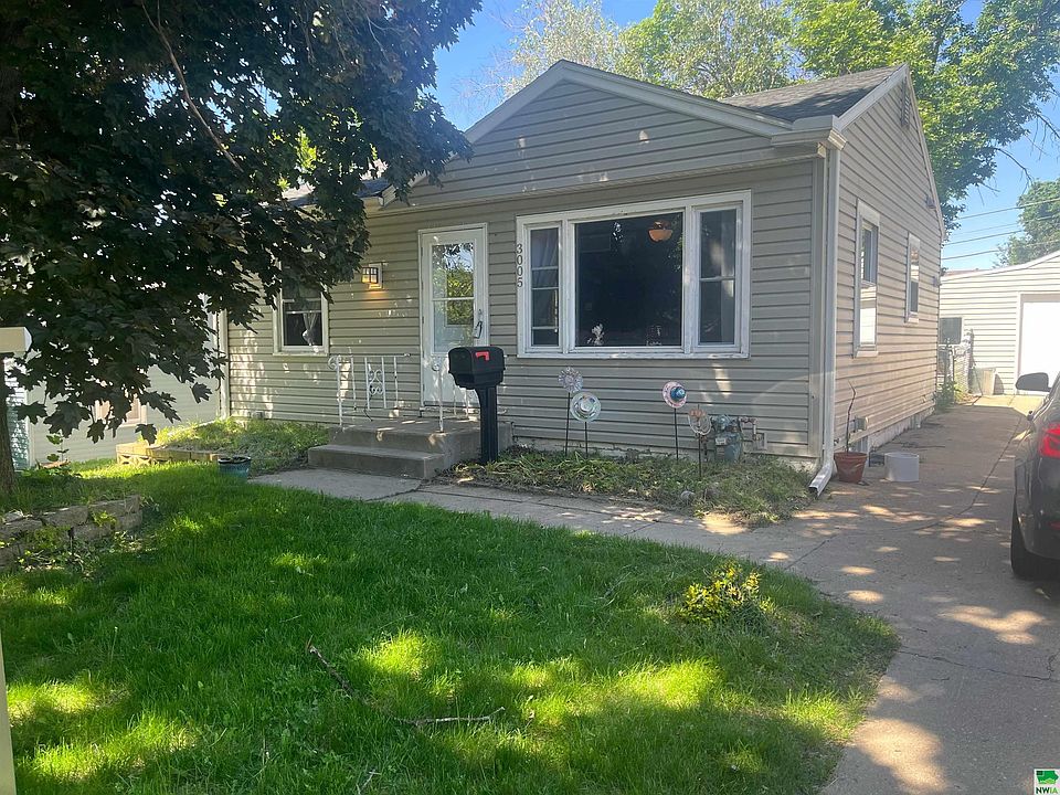 1st image of 3005 S Coral St