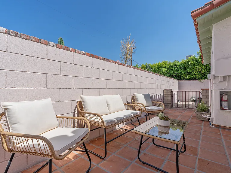 550 Calle Santa Rosa — Photo 34