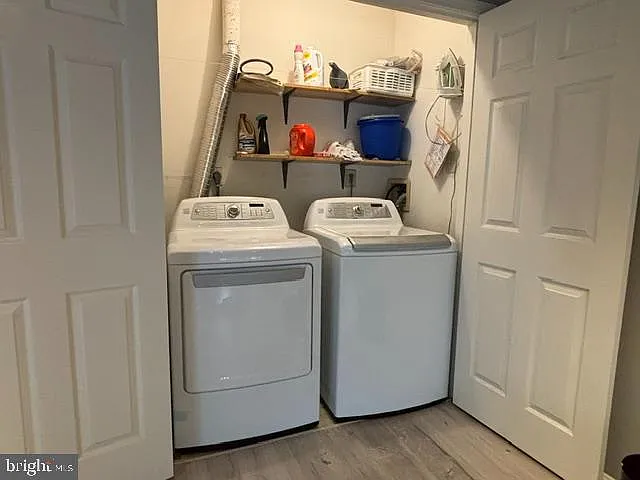 10148 Vanderbilt Cir — Photo 24